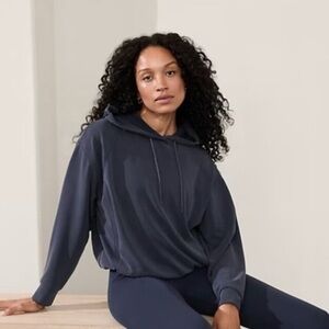 NWT Athleta seasoft bubble hem hoodie, navy medium